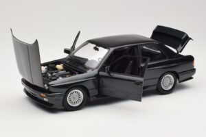 BMW M3 E30 Black Metallic Minichamps 1:18 180020306 Diecast — photo 2 of 8