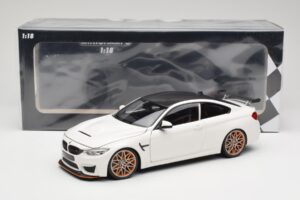 BMW M4 F82 GTS Alpine White Minichamps 1:18 110025221 Diecast — photo 8 of 8