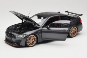 BMW M4 F82 GTS Mineral Grey Metallic Minichamps 1:18 110025222 Diecast — photo 2 of 8