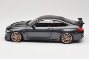 BMW M4 F82 GTS Mineral Grey Metallic Minichamps 1:18 110025222 Diecast — photo 4 of 8