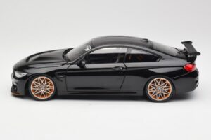 BMW M4 F82 GTS Sapphire Black Metallic Minichamps 1:18 110025220 Diecast — photo 4 of 8