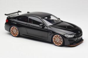 BMW M4 F82 GTS Sapphire Black Metallic Minichamps 1:18 110025220 Diecast — photo 6 of 8