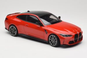 BMW M4 F82 Imola Red Metallic Minichamps 1:18 155020121 Diecast — photo 4 of 6