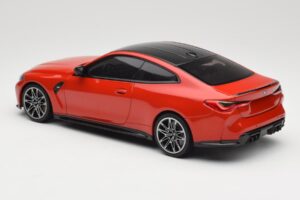 BMW M4 F82 Imola Red Metallic Minichamps 1:18 155020121 Diecast — photo 5 of 6