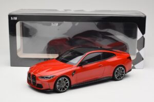 BMW M4 F82 Imola Red Metallic Minichamps 1:18 155020121 Diecast — photo 6 of 6
