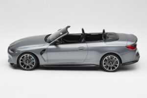 BMW M4 G82 Cabriolet Grey Metallic Minichamps 1:18 155021034 Diecast — photo 3 of 6