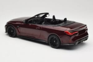 BMW M4 G83 Cabrio Red Metallic Minichamps 1:18 155021032 Diecast — photo 5 of 6