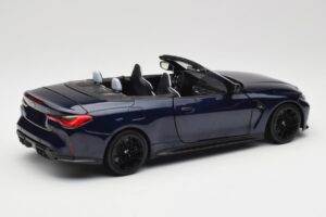 BMW M4 G82 Cabriolet Blue Metallic Minichamps 1:18 110021031 Diecast — photo 3 of 8