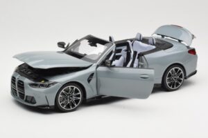 BMW M4 G83 Cabriolet Grey Metallic Minichamps 1:18 110021032 Diecast — photo 2 of 8