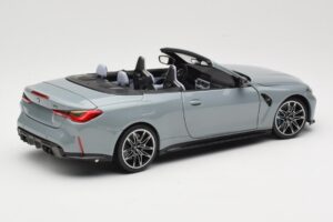 BMW M4 G83 Cabriolet Grey Metallic Minichamps 1:18 110021032 Diecast — photo 3 of 8