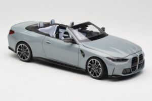 BMW M4 G83 Cabriolet Grey Metallic Minichamps 1:18 110021032 Diecast — photo 6 of 8