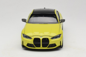 BMW M4 G82 Yellow Dealer Edition Minichamps 1:18 80435A51949-R1 Diecast — photo 4 of 10