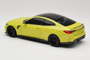 BMW M4 G82 Yellow Dealer Edition Minichamps 1:18 80435A51949-R1 Diecast — photo 8 of 10