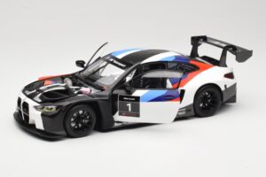 BMW M4 G82 GT3 Presentation 2021 Minichamps 1:18 80435A5D002 Diecast — photo 2 of 8