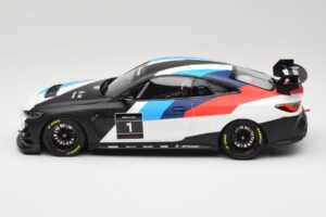 BMW M4 G82 GT4 #1 Presentation 2022 Otto 1:18 OT1228 Resin — photo 3 of 6