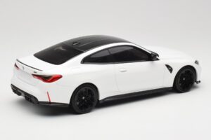 BMW M4 G82 White Minichamps 1:18 155020122 Diecast — photo 2 of 6