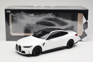 BMW M4 G82 White Minichamps 1:18 155020122 Diecast — photo 6 of 6
