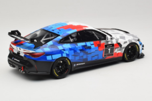 BMW M4 GT4 #1 Presentation 2024 Otto 1:18 OT1125 Resin — photo 2 of 6