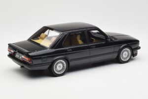BMW M5 E28 Diamond Black Otto 1:18 OT184 Resin — photo 2 of 6
