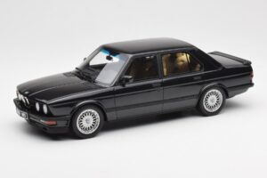 BMW M5 E28 Diamond Black Otto 1:18 OT184 Resin