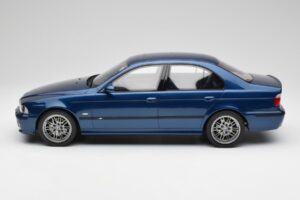 BMW M5 E39 Avus Blue Otto 1:12 G073 Resin — photo 3 of 6