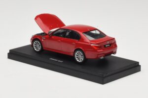 BMW M5 E60 Red Kyosho 1:43 03503R Diecast — photo 2 of 4