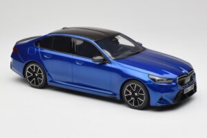 BMW M5 G90 Marina Bay Blue Metallic GT Spirit 1:18 GT507 Resin — photo 4 of 6