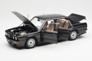 BMW M535i E28 Diamond Black AUTOart 1:18 75162 Diecast — photo 2 of 8