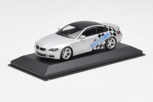 BMW M6 E63 IAA Frankfurt Silver Minichamps 1:43 M6001 Diecast — photo 2 of 4