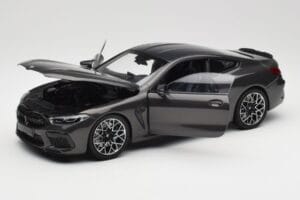 BMW M8 F92 Grey Metallic Minichamps 1:18 110029022 Diecast — photo 2 of 8