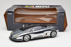 BMW Nazca M12 Chrome Silver Revell 1:18 08916 Diecast — photo 8 of 8