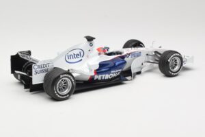 BMW Sauber F1.07 #10 R. Kubica Launch Version 2007 Minichamps 1:18 80430426995 Diecast — photo 2 of 7