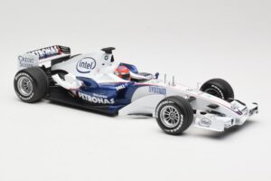 BMW Sauber F1.07 #10 R. Kubica Launch Version 2007 Minichamps 1:18 80430426995 Diecast — photo 4 of 7