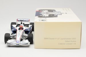 BMW Sauber F1.07 #10 R. Kubica Launch Version 2007 Minichamps 1:18 80430426995 Diecast — photo 6 of 7