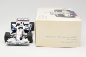 BMW Sauber F1.07 #9 N. Heidfeld Launch Version 2007 Minichamps 1:18 80430426994 Diecast — photo 6 of 7