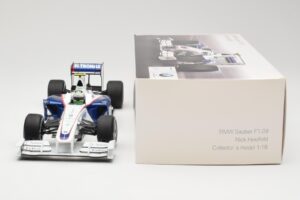 BMW Sauber F1.09 #6 N. Heidfeld Launch Version 2009 Minichamps 1:18 80432154856 Diecast — photo 6 of 7