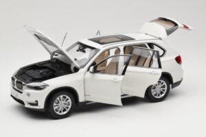 BMW X5 E70 Alpine White Paragon 1:18 PA-97073 Diecast — photo 2 of 8