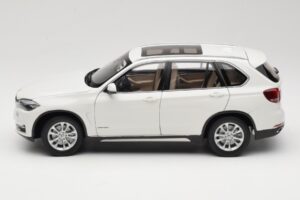 BMW X5 E70 Alpine White Paragon 1:18 PA-97073 Diecast — photo 4 of 8