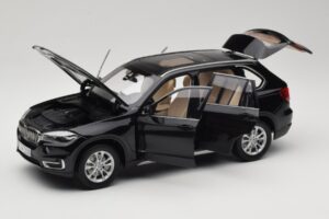 BMW X5 E70 Sapphire Black Paragon 1:18 PA-97071 Diecast — photo 2 of 8