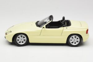 BMW Z1 Yellow Minichamps 1:18 180020104 Diecast — photo 4 of 8