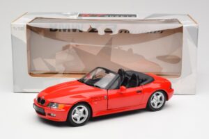 BMW Z3 E36/7 Cabriolet Red UT Models 1:18 180024330 Diecast — photo 8 of 8