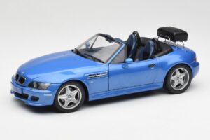BMW Z3 M Roadster With Luggage Rack Blue Metallic UT Models 1:18 20416 Diecast