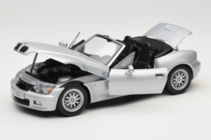 BMW Z3 Roadster 1.8 Silver Dealer Edition UT Models 1:18 80439411712 Diecast — photo 2 of 8