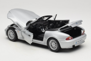 BMW Z3 Roadster 1.8 Silver Dealer Edition UT Models 1:18 80439411712 Diecast — photo 5 of 8