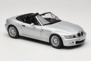 BMW Z3 Roadster 1.8 Silver Dealer Edition UT Models 1:18 80439411712 Diecast — photo 6 of 8