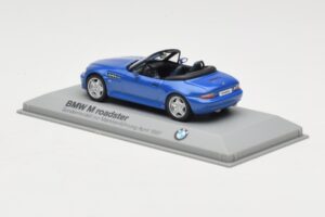 BMW Z3 Roadster 2.8 Blue Minichamps 1:43 BMW003 Diecast — photo 3 of 4