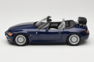 BMW Z3 Roadster Blue Dealer Edition UT Models 1:18 80439422186 Diecast — photo 4 of 8