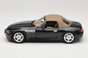 BMW Z3 Roadster Green Dealer Edition UT Models 1:18 80439411711 Diecast — photo 4 of 8