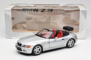 BMW Z3 Roadster With Luggage Rack Silver UT Models 1:18 20407 Diecast — photo 8 of 8