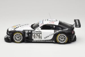 BMW Z4 #676 H. Stuck / J. Hennerici / D. Hurtgen Team Schubert Nürburgring 24 Hours 2006 AUTOart 1:18 80649 Diecast — photo 3 of 6